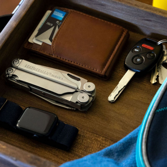 Мультитул с плоскогубцами LEATHERMAN Wave Plus Stainless Steel (Multi-Tool)